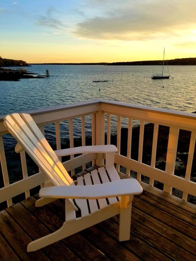 Smugglers Cove Inn Oceanfront Resort image