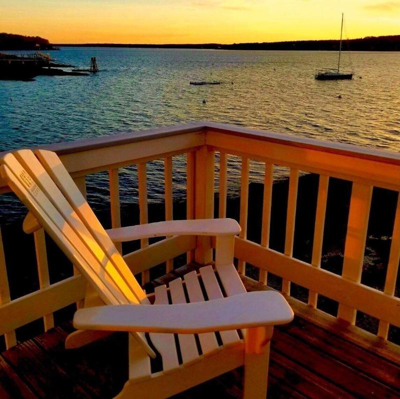 Smugglers Cove Inn Oceanfront Resort image