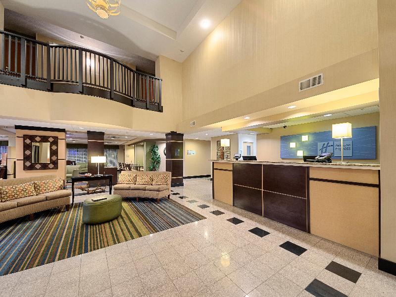 Holiday Inn Express Bloomington West — view