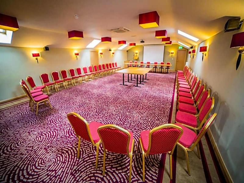 Curran Court Hotel image