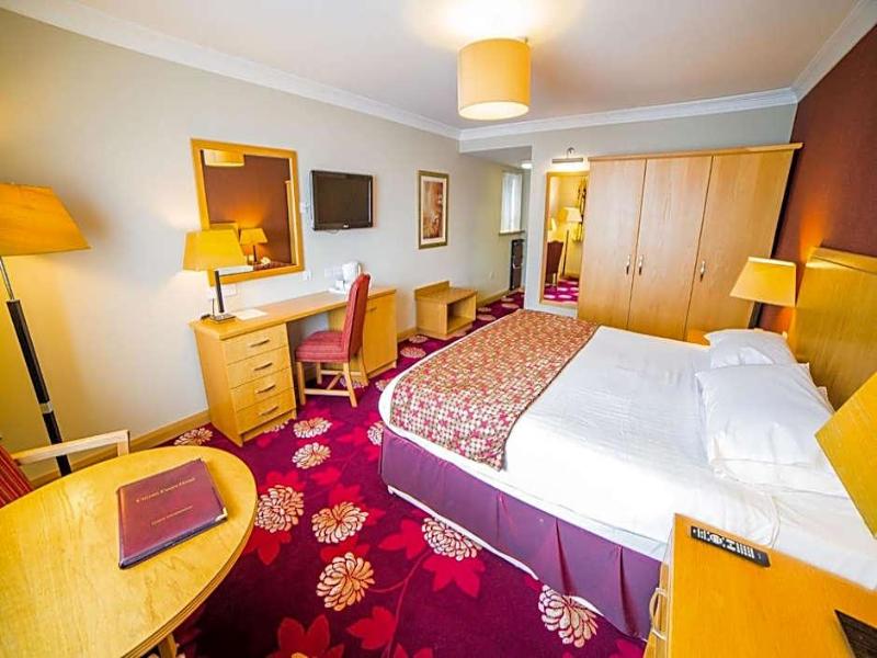 Curran Court Hotel image
