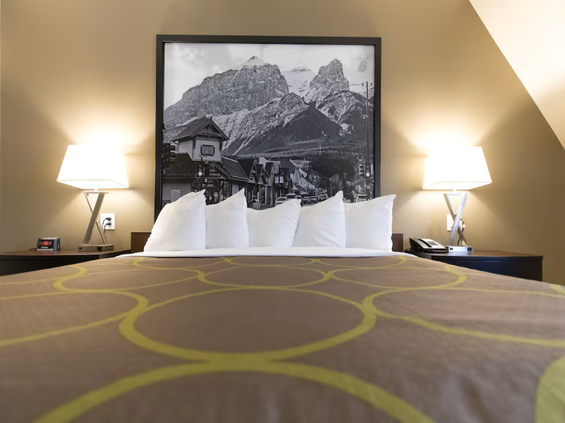 Super 8 Canmore image