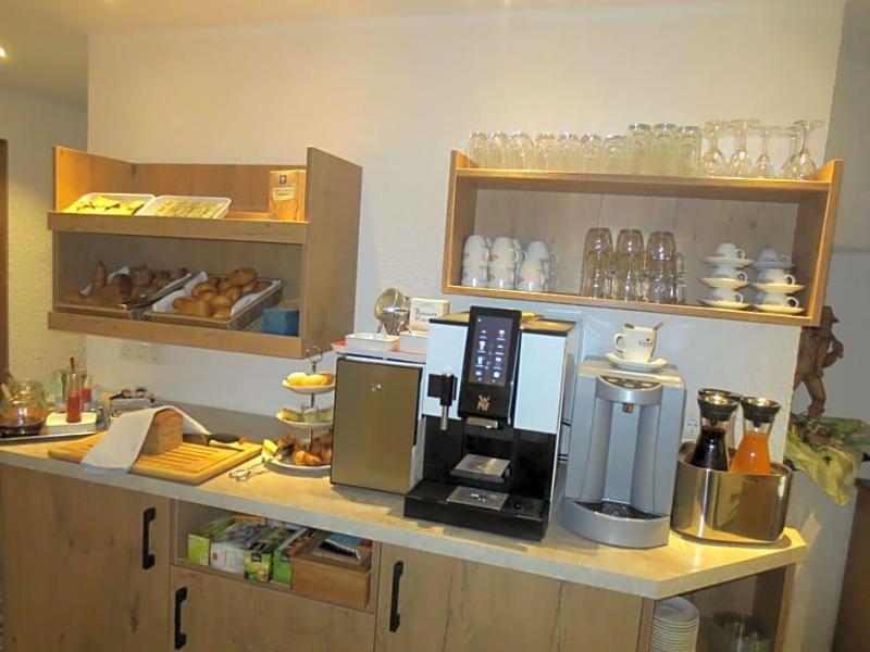 Alp Inn image