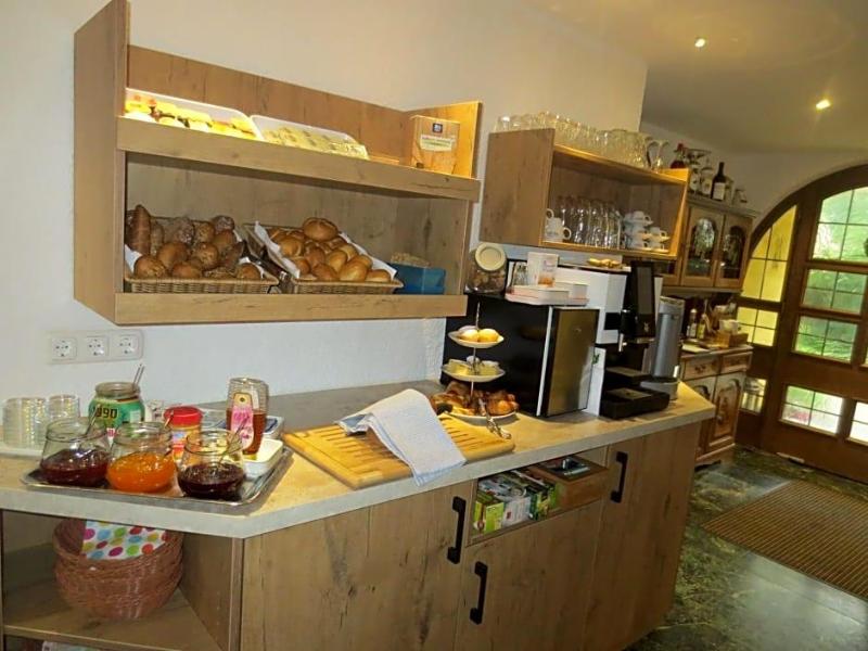 Alp Inn image