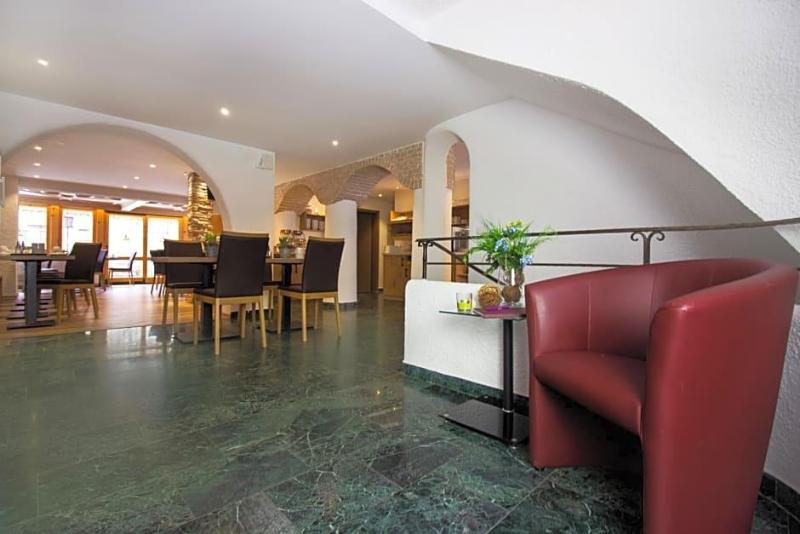 Alp Inn image