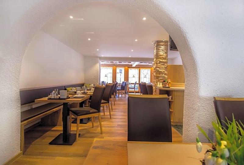 Alp Inn image