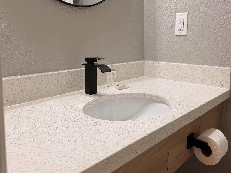 Super 8 by Wyndham Brenham TX image