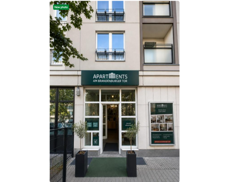 Apartments am Brandenburger Tor image