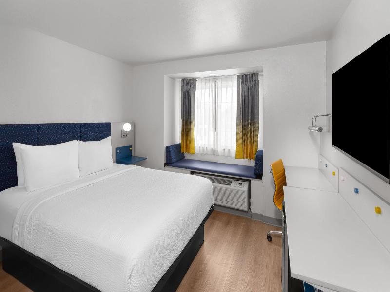 Microtel Inn & Suites By Wyndham Baton Rouge Airp image