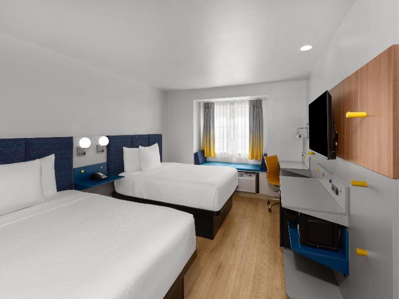 Microtel Inn & Suites By Wyndham Baton Rouge Airp image