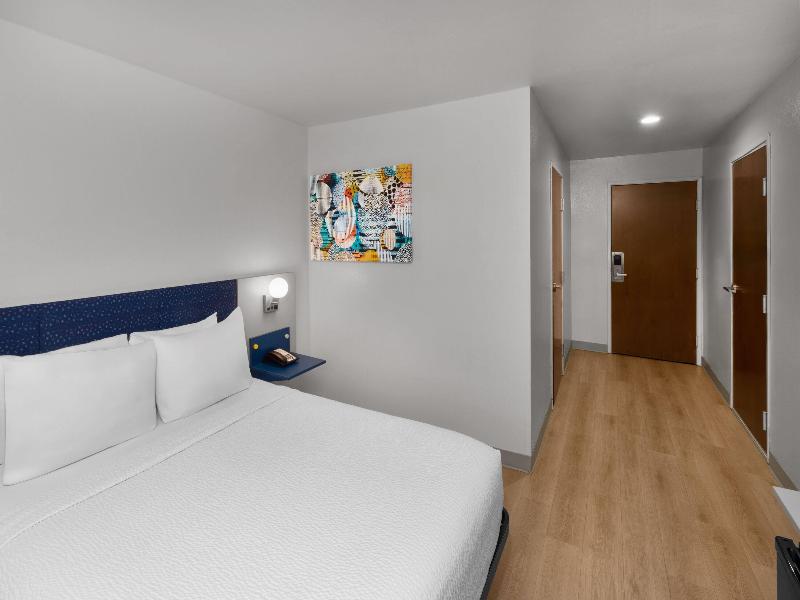 Microtel Inn & Suites By Wyndham Baton Rouge Airp image