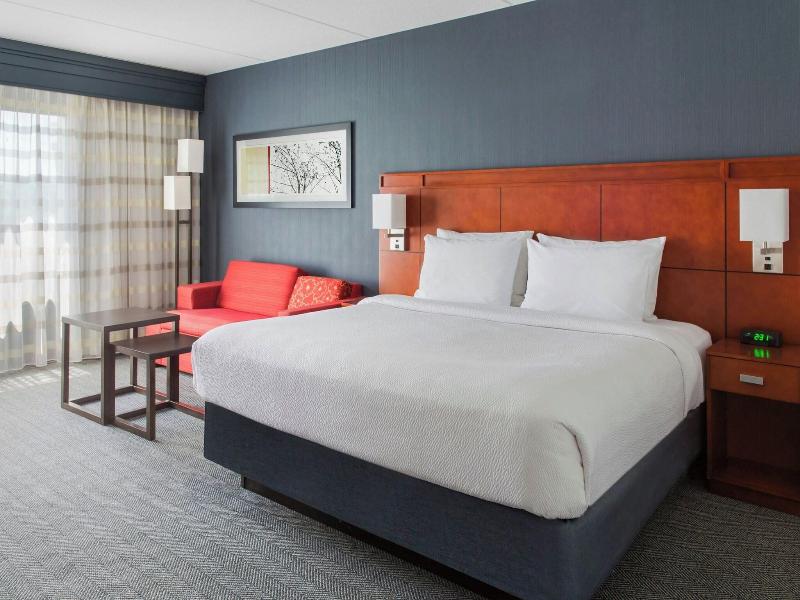 Courtyard by Marriott Buffalo Amherst/University image