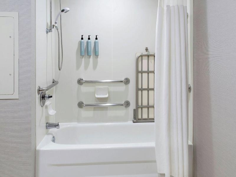 Courtyard by Marriott Buffalo Amherst/University image