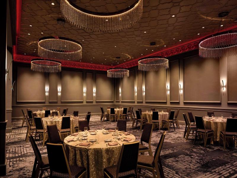 Sheraton Commander image