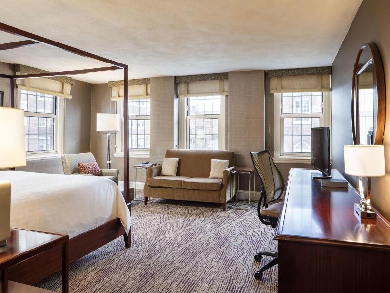 Sheraton Commander image