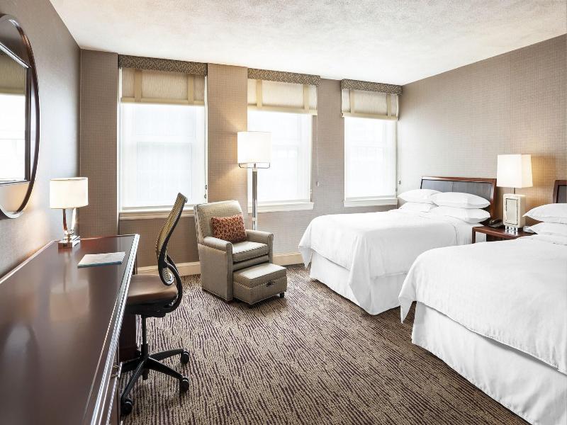 Sheraton Commander image