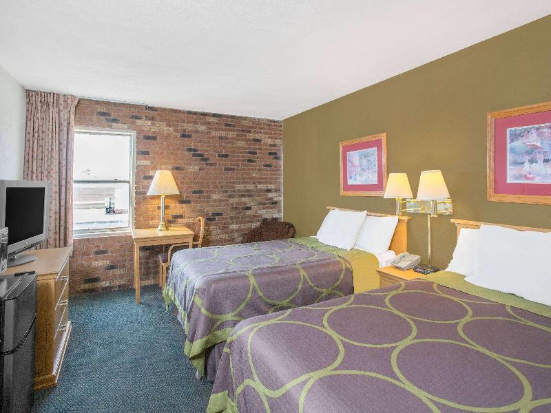 Super 8 by Wyndham Blytheville image