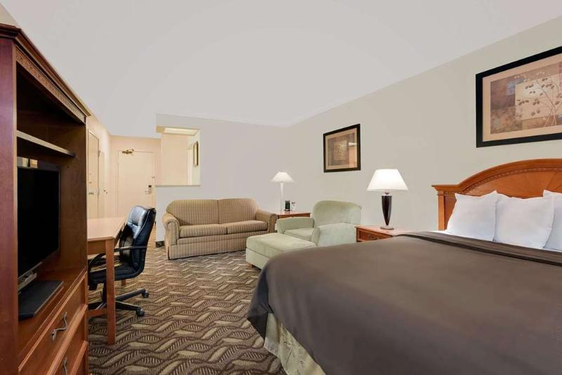 Days Inn by Wyndham Brookings image