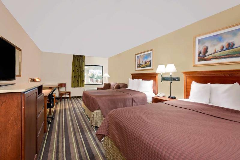 Days Inn by Wyndham Brookings image