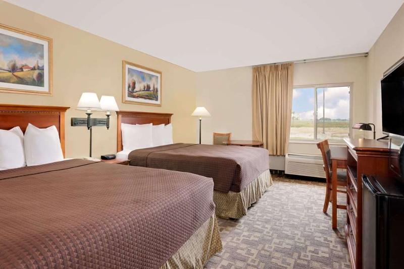 Days Inn by Wyndham Brookings image