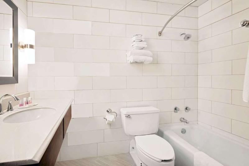 Days Inn by Wyndham Brookings image