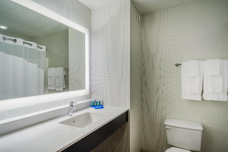 Holiday Inn Express Bloomsburg image