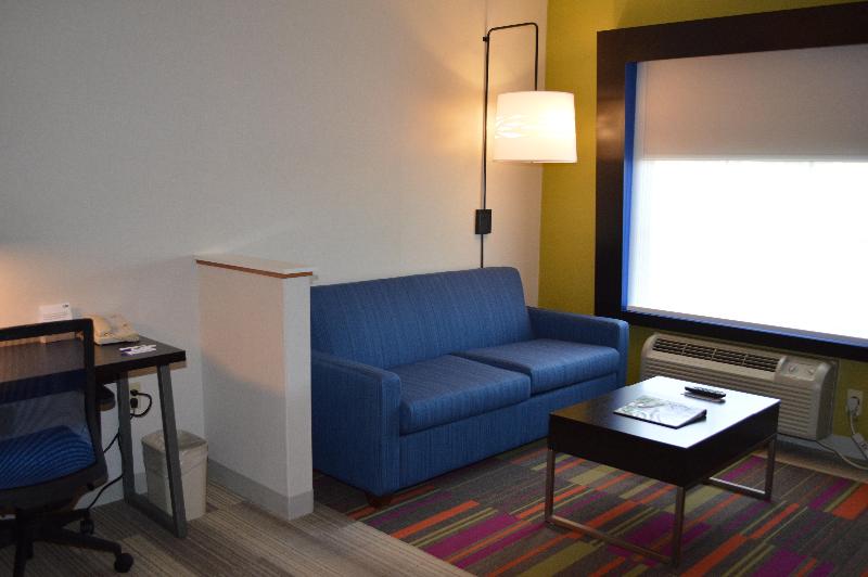 Holiday Inn Express Bloomsburg image