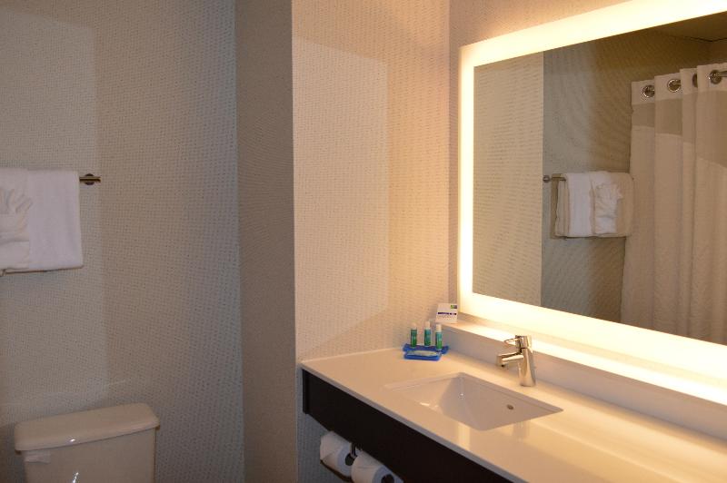 Holiday Inn Express Bloomsburg image
