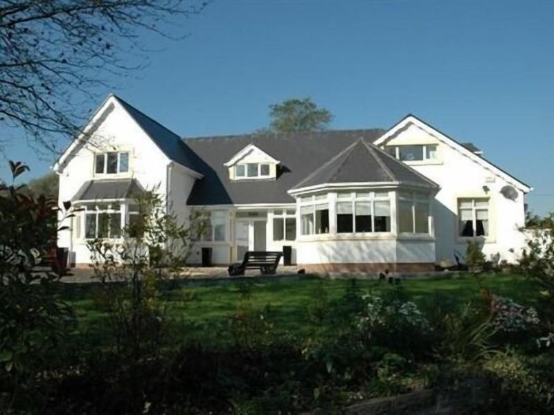 Hazelwood House image