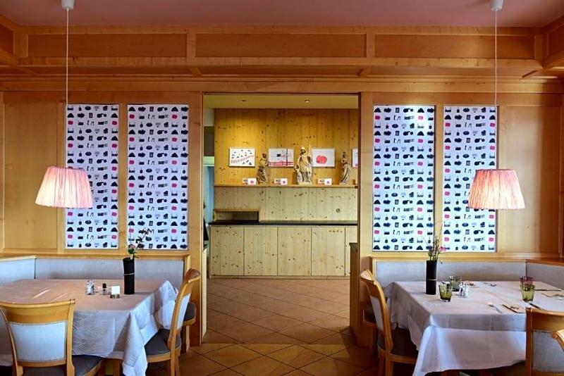 Gasthof zum Hirschen image