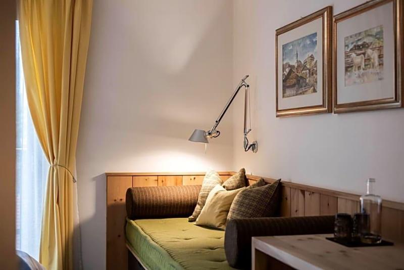 Gasthof zum Hirschen image