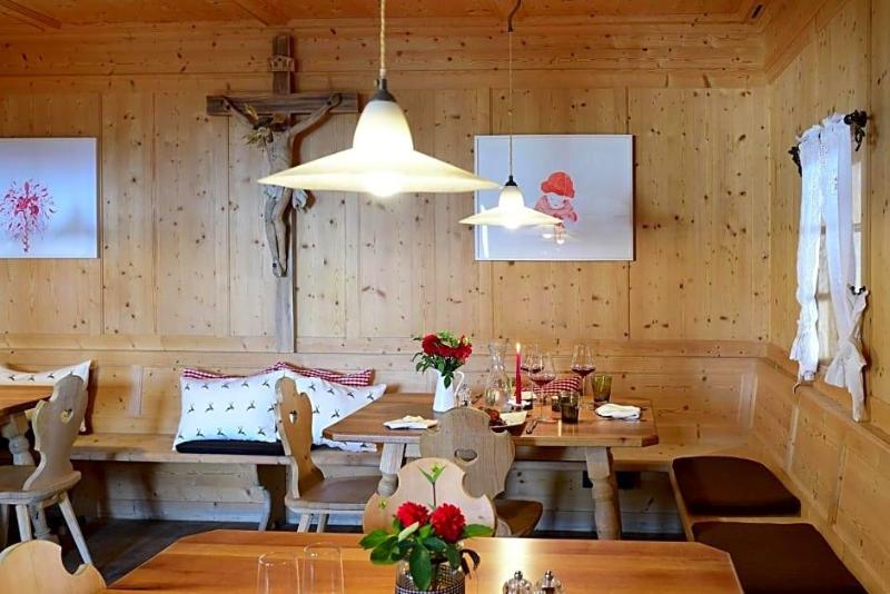 Gasthof zum Hirschen image