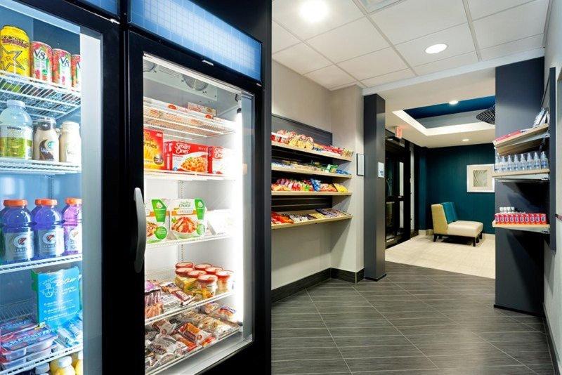 Holiday Inn Express Hotel & Suites Batavia - Darie