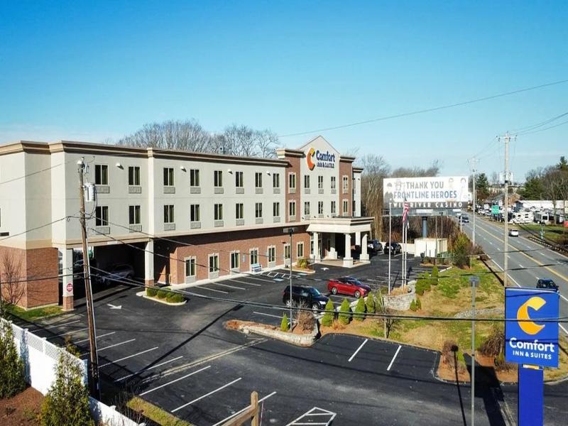 Comfort Inn & Suites Plainville-Foxboro