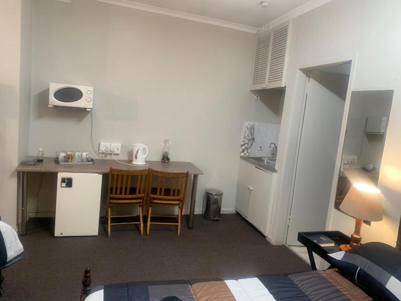 B&B at Bloem image