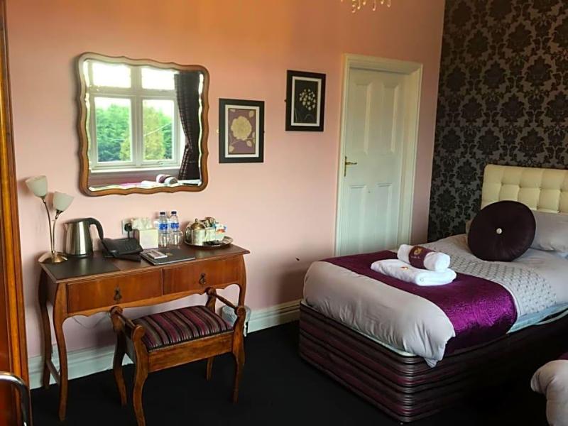 Grimscote Manor Hotel image
