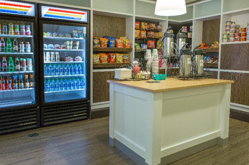Holiday Inn & Suites Bloomington-Airport COM