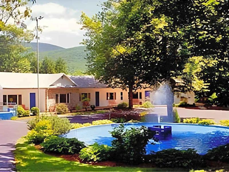 Parker's Motel image