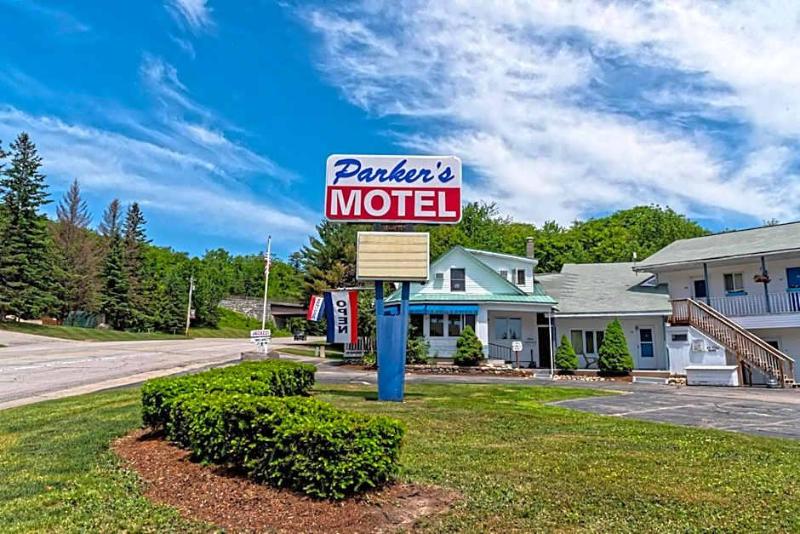Parker's Motel image