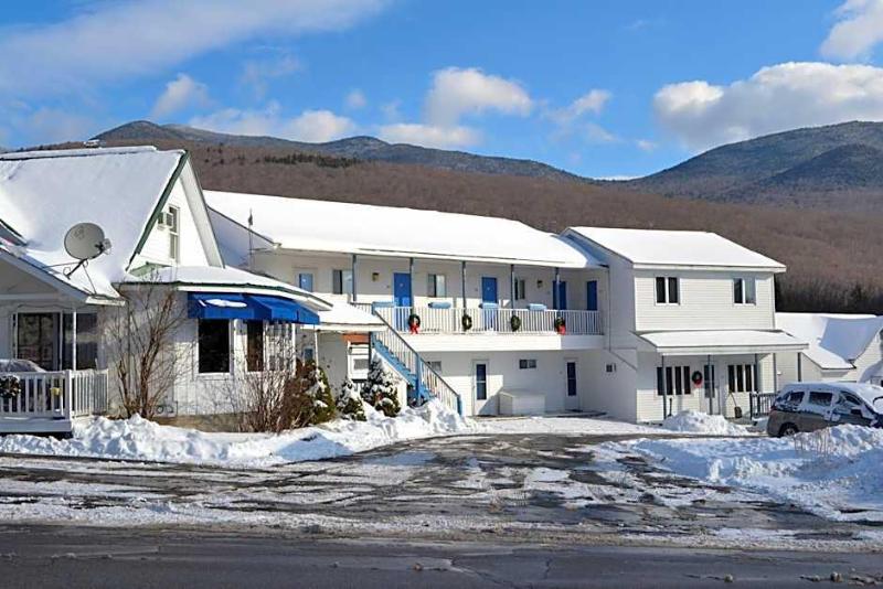 Parker's Motel image