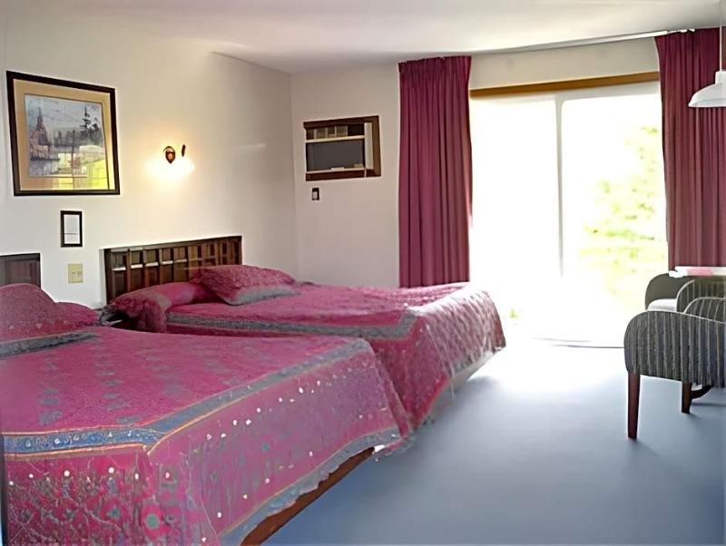 Parker's Motel image