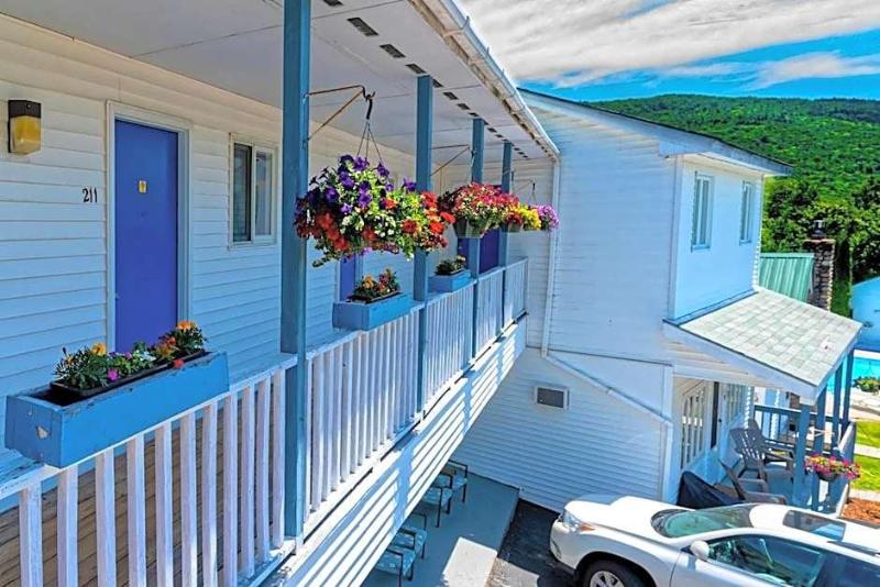 Parker's Motel image