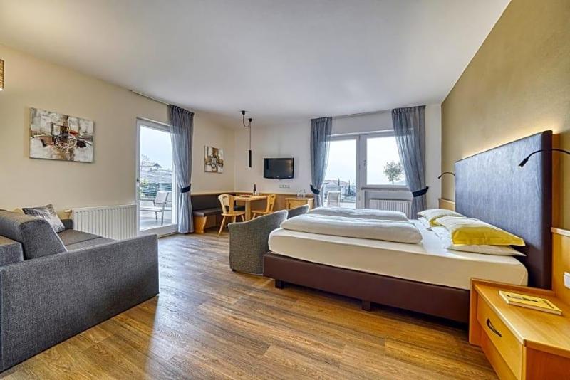 Mitterplarserhof image