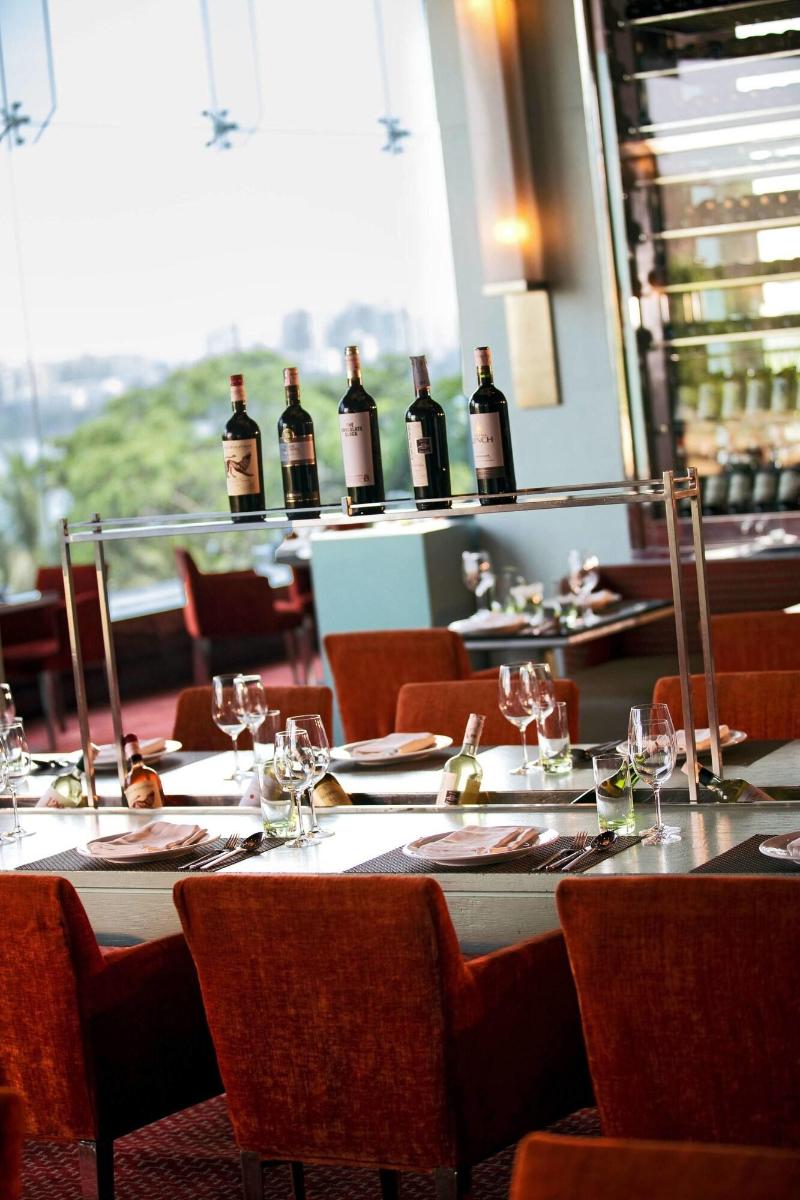 Lakeside Chalet, Mumbai - Marriott Executive Apt