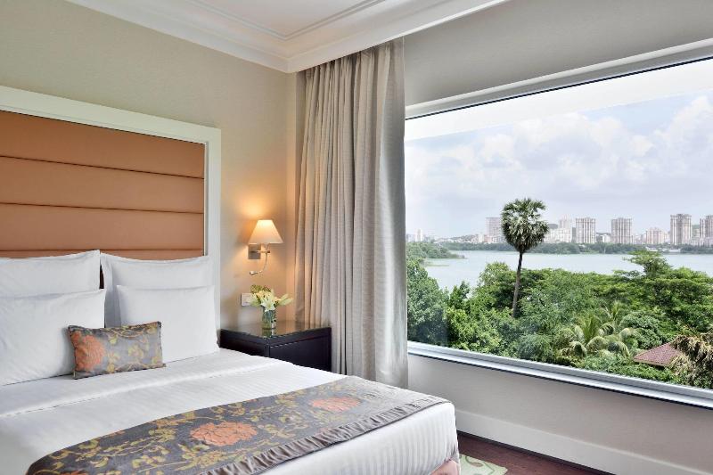 Lakeside Chalet, Mumbai - Marriott Executive Apt