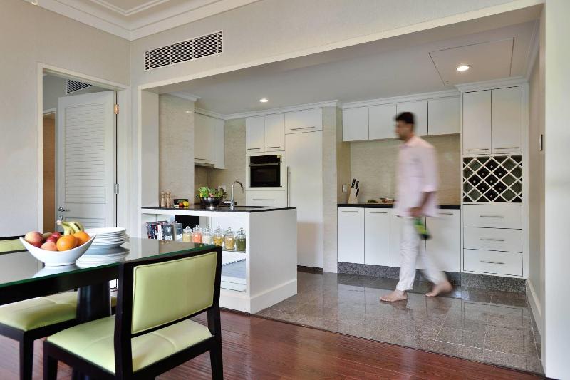 Lakeside Chalet, Mumbai - Marriott Executive Apt