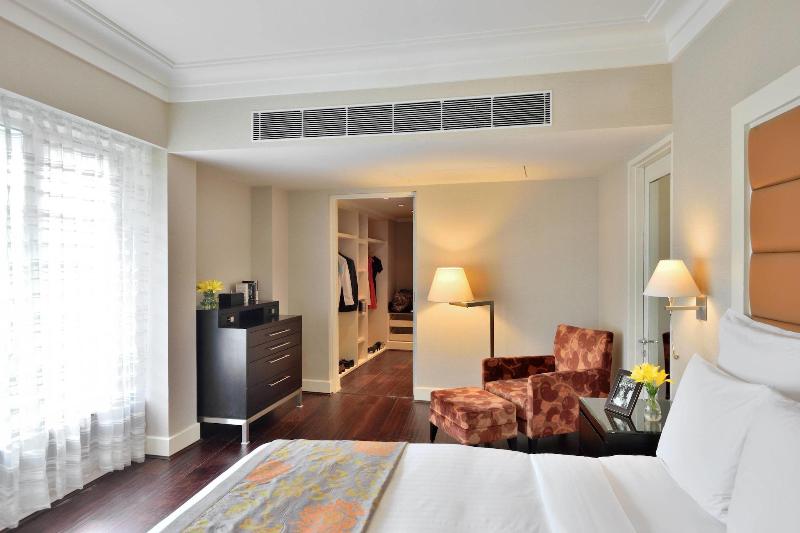 Lakeside Chalet, Mumbai - Marriott Executive Apt