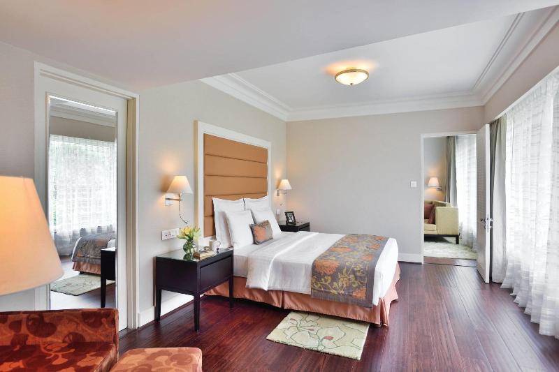 Lakeside Chalet, Mumbai - Marriott Executive Apt