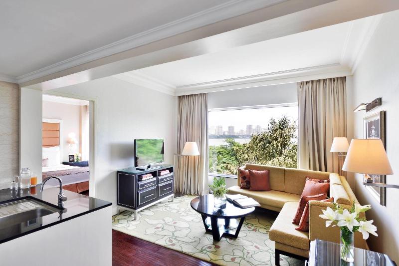 Lakeside Chalet, Mumbai - Marriott Executive Apt