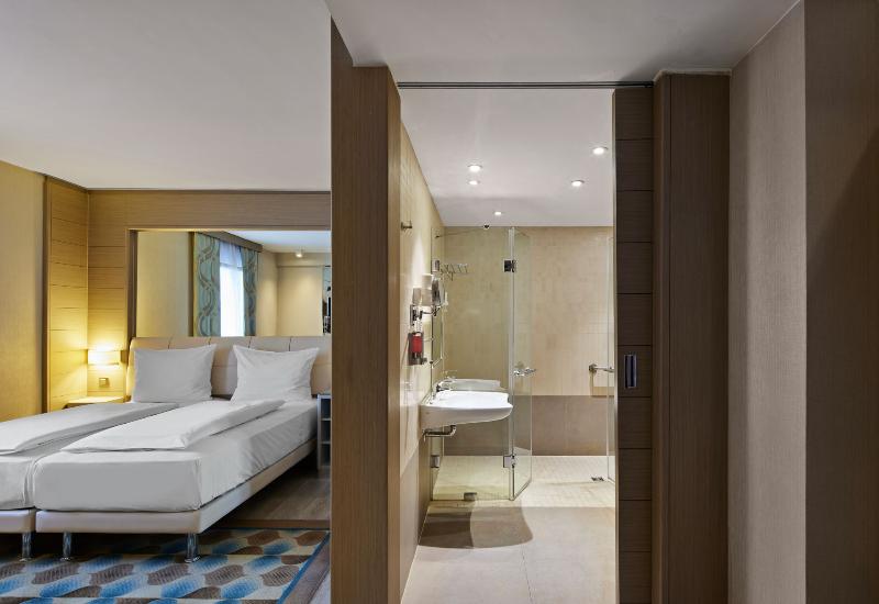 Titanic Comfort Mitte image